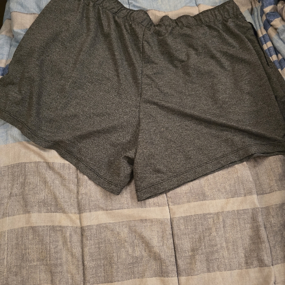 Shorts - Picture 2 of 2